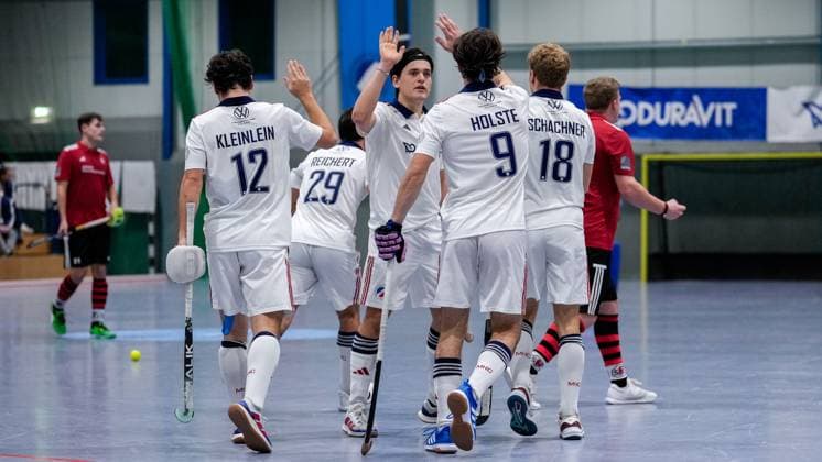 Players of Mannheimer HC MHC , celebrate the goal, celebrate the goal, goal, celebration, cheering about the goal, optimistic, game scene, highlight, action, action, 10 12 2023, Mannheim Germany , Indoor Hockey, 1 Bundesliga South, Men, Mannheimer HC SC Frankfurt 1880 xozx