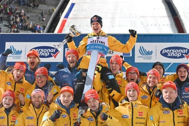 Andreas WELLINGER GER , team photo,team,team,team photo, winner,winner, jubilation,joy,enthusiasm, ski jumping, 72 Four Hills Tournament 2023 24, opening competition on 29 12 2023 in Oberstdorf,