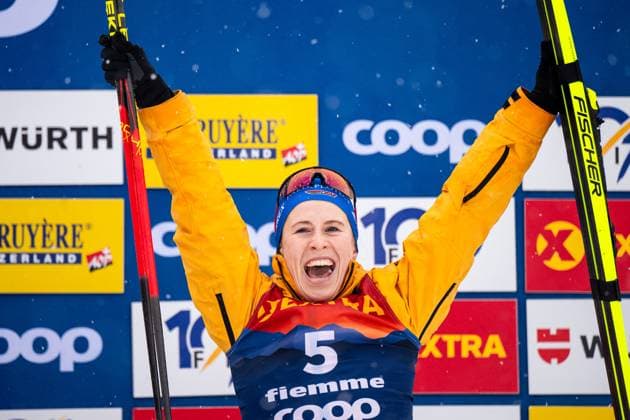 240106 Katharina Hennig of Germany celebrates on the podium after the women s 15 km classic technique mass start during Tour de Ski on January 6, 2024 in Val di Fiemme Photo Mathias Bergeld BILDBYRAN kod MB MB0830 skidor cross country skiing langrenn världscupen fis cross country world cup masstart mass start dam bbeng tour de ski jubel  Copyright: MATHIASxBERGELD BB240106MB079