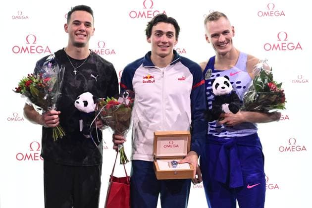 STOCKHOLM 20240206 KC Lightfoot USA in second place, Armand Duplantis SWE in first place and Sam Kendricks USA in third place during the Mondo Classic pole vault event at the IFU arena in Uppsala, Sweden, on February 06, 2023 STOCKHOLM Sweden x10030x  Copyright: xJonasxEkströmer TTx POLE VAULT GALA MONDO CLASSIC