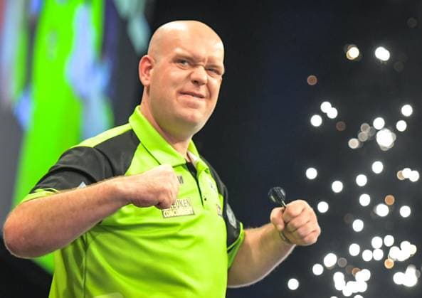 Dart, Premier League Darts 2024 08 02 2024, xdanx, Dart,Premier League Darts 2024,v l Michael van Gerwen Netherlands cheers, celebration Berlin Mercedes Benz Arena Berlin Germany Copyright: xDanielxLakomskix