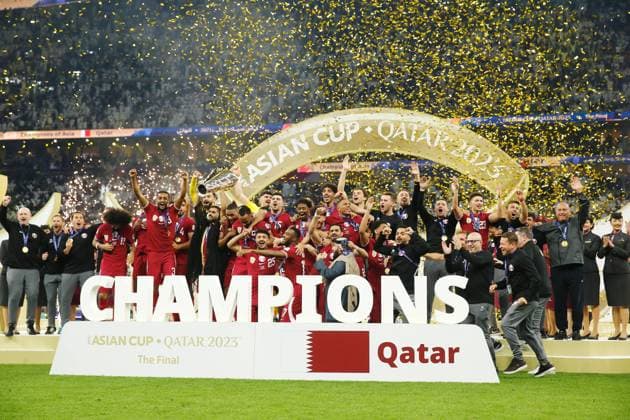 Qatar team group, Mannschaftsbild, Totale (QAT), FEBRUARY 10, 2024 - Football Soccer : Qatar team group celebrate after winning AFC Asian Cup Qatar 2023 final match between Jordan 1-3 Qatar at the Lusail Stadium in Doha, Qatar. Noxthirdxpartyxsales (243541712)