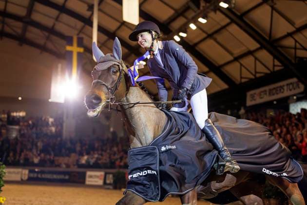 NEUMÜNSTER VR Classics 2024, NEUMÜNSTER VR Classics 2024 WERNKE Paweena GER , Nashville HR Prize giving ceremony DEFENDER presents Championat von Neumünster BEMER Riders Tour Qualification for the International World Ranking Jumping Competition with jump-off 1.50m Neumünster, Holstenhallen 17 February 2024