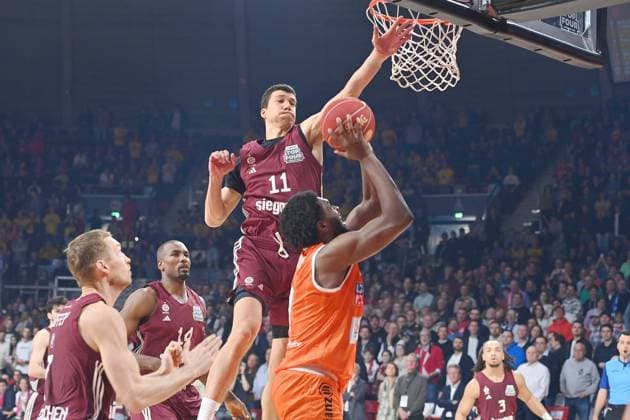 VLADIMIR LUCIC FCB , action,duel against Trevion WILLIAMS Ulm FC Bayern Muenchen ratiopharm Ulm Basketball Siegmund Top Four 2024 on 18 02 2024 in Munich BMW Park