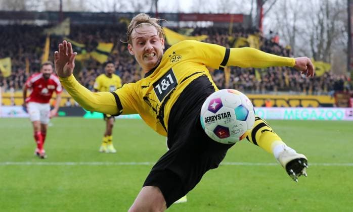 Julian Brandt action upper body Sport Football Soccer Bundesliga Men DFL 24 Matchday Season 2023 2024 02 03 2024 1 FC Union Berlin FCU vs BVB Borussia Dortmund DFL regulations prohibit any use of photographs as image sequences and or quasi video
