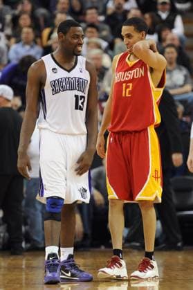 NBA, Basketball Herren, USA Rockets vs. Kings APR 12 April 12, 2010: Kevin Martin 12 of the Houston Rockets and Tyreke Evans 13 of the Sacramento Kings share a laugh during the game between the Sacramento Kings and the Houston Rockets at Arco Arena in Sacramento, CA. Ben Munn CSM.(Credit Image: Â Ben Munn Cal Media) Sacramento California U.S. EDITORIAL USE ONLY Copyright: xx ZUMA-20100412_zaf_cm3_025.jpg BenxMunnx csmphoto326627