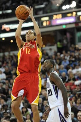 NBA, Basketball Herren, USA Rockets vs. Kings APR 12 April 12, 2010: Kevin Martin 12 of the Houston Rockets during the game between the Sacramento Kings and the Houston Rockets at Arco Arena in Sacramento, CA. Ben Munn CSM.(Credit Image: Â Ben Munn Cal Media) Sacramento California U.S. EDITORIAL USE ONLY Copyright: xx ZUMA-20100412_zaf_cm3_022.jpg BenxMunnx csmphoto326634