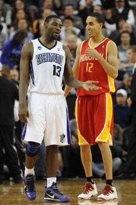 NBA, Basketball Herren, USA Rockets vs. Kings APR 12 April 12, 2010: Kevin Martin 12 of the Houston Rockets and Tyreke Evans 13 of the Sacramento Kings share a laugh during the game between the Sacramento Kings and the Houston Rockets at Arco Arena in Sacramento, CA. Ben Munn CSM.(Credit Image: Â Ben Munn Cal Media) Sacramento California U.S. EDITORIAL USE ONLY Copyright: xx ZUMA-20100412_zaf_cm3_024.jpg BenxMunnx csmphoto326635