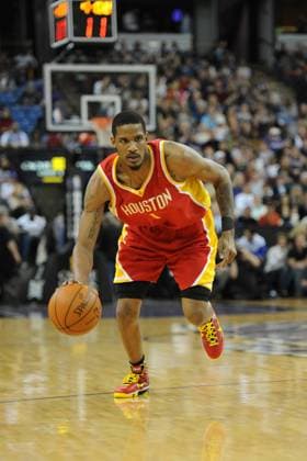 NBA, Basketball Herren, USA Rockets vs. Kings APR 12 April 12, 2010: Trevor Ariza 1 of the Houston Rockets during the game between the Sacramento Kings and the Houston Rockets at Arco Arena in Sacramento, CA. Ben Munn CSM.(Credit Image: Â Ben Munn Cal Media) Sacramento California U.S. EDITORIAL USE ONLY Copyright: xx ZUMA-20100412_zaf_cm3_008.jpg BenxMunnx csmphoto326645