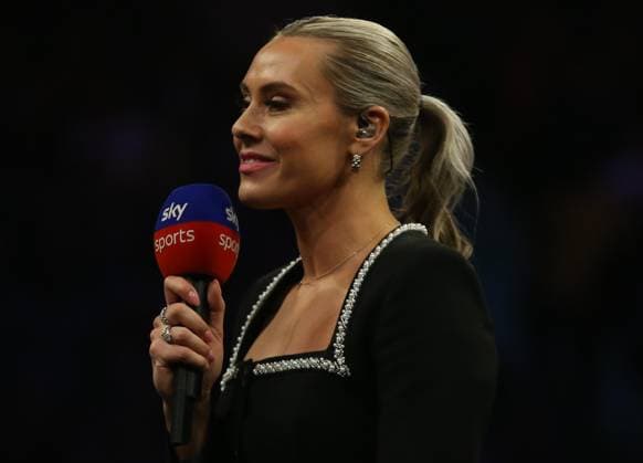 Darts BETMGM Premier League Sky Sports presenter Emma Paton during the BETMGM Premier League Darts 2024 at AO Arena, Manchester, United Kingdom on 4 April 2024. Manchester AO Arena Lancs United Kingdom Editorial use only , Copyright: xJohnxBradleyx PSI-19365-0056