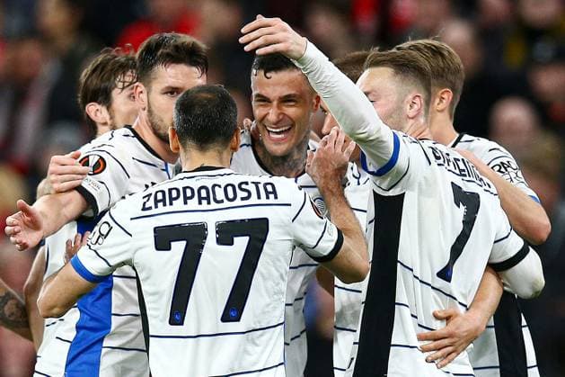 Bilder des Jahres 2024, Sport 04 April Sport Themen der Woche KW15 Sport Bilder des Tages Gianluca Scamacca of Atalanta celebrates scoring the goal with their teammates to make it 1-0 Liverpool v Atalanta, UEFA Europa League, Quarter Final, First Leg, Football, Anfield, Liverpool, UK - 11 Apr 2024 EDITORIAL USE ONLY No use with unauthorised audio, video, data, fixture lists, club league logos or live services. Online in-match use limited to 120 images, no video emulation. No use in betting, games or single club league player publications. Copyright: xMattxWest Shutterstockx 14424886at
