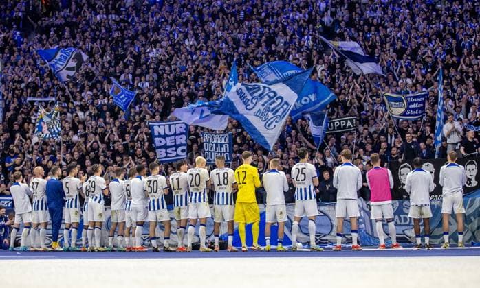 Berlin, 12 04 2024, Soccer, 2 Bundesliga, Matchday 29, Hertha BSC Hansa Rostock, Olympiastadion Hertha BSC players thank the fans DFL regulations and DFB regulations prohibit any use of photographs as image sequences and or quasi video, Foto Andreas Gora Hertha BSC Hansa Rostock