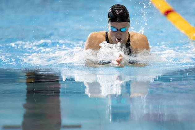Belgian Florine Gaspard pictured in action during the women s 50m breaststroke at the Belgian Swimming Championships, Sunday 21 April 2024 in Antwerp. KRISTOFxVANxACCOM  x91385811x