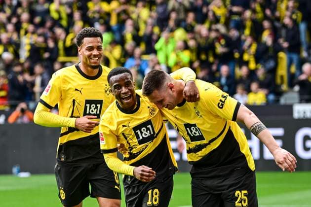 Goal celebration to 3 0 by Youssoufa Moukoko 18 Borussia Dortmund , Borussia Dortmund vs FC Augsburg, Soccer, 1 Bundesliga, 32 Matchday, 04 05 2024 DFB regulations prohibit any use of photographs as image sequences and or quasi video Dortmund Nordrhein Westfalen Germany Copyright: xkolbert-press MarcxNiemeyerx