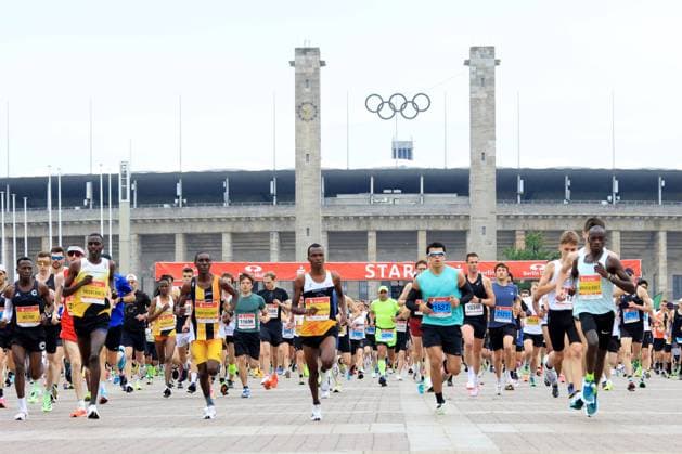 DEU, 25km Berlin, 05 05 2024, Berlin, Berlin, DEU, 25km Berlin, in the picture start in front of the Olympiastadion Berlin Photo Juergen Engler nordphoto GmbH nordphotoxGmbHx xEngler nph00076