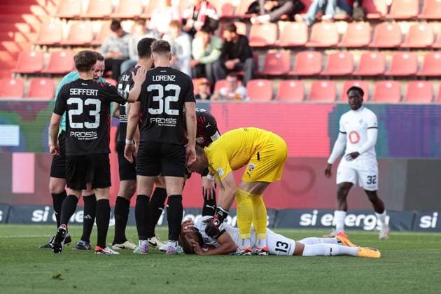 3 Liga FC Ingolstadt SV Waldhof Mannheim 05 05 2024 the injured Terrence BOYD SVW 13 needs treatment Copyright: xBEAUTIFULxSPORTS Goldbergx