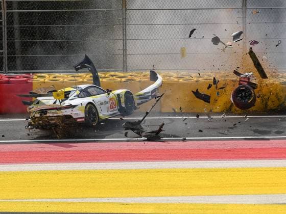 Accident in Eau Rouge 92 Aliaksandr Malykhin Joel Sturm Klaus Bachler, Porsche 911 GT3 R LMGT3, Manthey PureXcing, FIA World Endurance Championship, TotalEnergies 6 Hours of Spa Francorchamps, Qualifying, 10 05 2024 FIA World Endurance Championship, TotalEnergies 6 Hours of Spa Francorchamps, Qualifying, 10 05 2024 Stuttgart Copyright: xEibner-Pressefoto FlorianxSchustx EP_FSU
