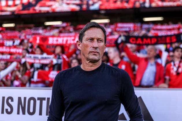 Estoril, Portugal, May 12th, 2024: Roger Schmidt SL Benfica Coach in action before the Liga Portugal Betclic game between SL Benfica v FC Arouca at Estadio da Luz, Lisbon, Portugal (Joao Bravo SPP) Copyright: xJoaoxBravoxx xSPPx spp-en-JoBr-JBF-0081