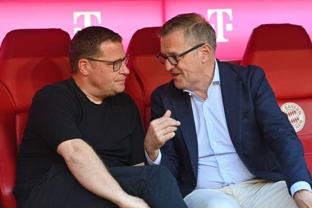 from left Max EBERL Chief Sports Officer FC Bayern Muenchen and Jan Christian DREESEN Chairman FCB sit together on the bench Football 1 Bundesliga Season 2023 2024, 33 Matchday, Matchday33, FC Bayern Muenchen VFL Wolfsburg 2 0 on 12 05 2024 , A L L I A N Z A R E N A