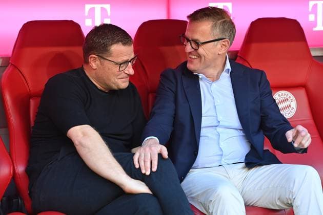 from left Max EBERL Chief Sports Officer FC Bayern Muenchen and Jan Christian DREESEN Chairman FCB sit together on the bench Football 1 Bundesliga Season 2023 2024, 33 Matchday, Matchday33, FC Bayern Muenchen VFL Wolfsburg 2 0 on 12 05 2024 , A L L I A N Z A R E N A