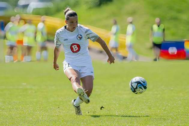 Soccer 2 Womens Bundesliga, Season 2023 2024, Matchday 24, SG 99 Andernach 1 FFC Turbine Potsdam on 12 05 2024 at Andernach Stadium in Andernach Noa Selimhodzic 1 FFC Turbine Potsdam, 21 plays the ball into the penalty area Important note According to the regulations of the DFL German Football League and the DFB German Football Association, it is prohibited to use or have used photographs taken in the stadium and or of the game in the form of sequential images and or video-like photo series Foto Kirchner Media TH Copyright: xKirchner-Media THx