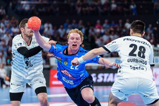 Hendrik Pekeler THW Kiel, 61 , Gustav Davidsson Rhein Neckar Loewen, 22 , Eduardo Gurbindo Martinez THW Kiel, 28 GER, THW Kiel vs Rhein Neckar Loewen, Handball, Bundesliga, Matchday 30, Season 2023 2024, 16 05 2024 GER, THW Kiel vs Rhein Neckar Loewen, Handball, Bundesliga, Matchday 30, Season 2023 2024, 16 05 2024 Kiel Copyright: xEibner-Pressefoto MarcelxvonxFehrnx EP_MFN