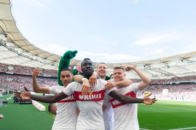 Goal for 4 0 by Silas Mvumpa Katompa VfB Stuttgart, 14 cheer with Enzo Millot VfB Stuttgart, 08 , Waldemar Anton VfB Stuttgart, 02 , Maximilian Mittelstaedt VfB Stuttgart, 07 VfB Stuttgart vs Borussia Moenchengladbach, Football, Men, 1 Bundesliga, 34 Matchday, Season 23 24, GER, 18 05 2024, DFL DFB REGULATIONS PROHIBIT ANY USE OF PHOTOGRAPHS AS IMAGE SEQUENCES AND OR QUASI VIDEO, VfB Stuttgart vs Borussia Moenchengladbach, Football, Men, 1 Bundesliga, 34 Matchday, Season 23 24, GER, 18 05 2024 Stuttgart Copyright: xEibner-Pressefoto WolfgangxFrankx EP_WFK