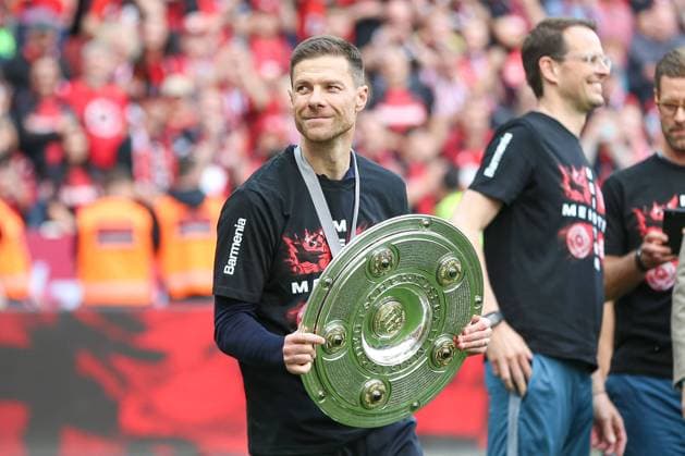Germany, Leverkusen, 18 05 2024, BayArena, Bayer 04 Leverkusen vs FC Augsburg 1 Bundesliga, Coach Xabi Alonso Bayer 04 Leverkusen celebrate after winning the German championship Leverkusen BayArena North Rhine Westfalia Germany eu-images-678