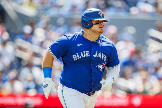 May 19, 2024, Toronto, On, CANADA: Toronto Blue Jays designated hitter Daniel Vogelbach (20) runs out a single in the sixth inning of MLB, Baseball Herren, USA baseball action against the Tampa Bay Rays in Toronto on Sunday, May 19, 2024. Canada News - May 19, 2024  - ZUMAc35_ 20240519_zaf_c35_008 Copyright: xColexBurstonx