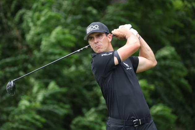 FORT WORTH, TX - MAY 23: Billy Horschel (USA) hits from the 6th tee during the Charles Schwab Challenge on May 23, 2024 at Colonial Country Club in Fort Worth, TX. (Photo by George Walker Icon Sportswire) GOLF: MAY 23 PGA, Golf Herren Charles Schwab Challenge EDITORIAL USE ONLY Icon240523037
