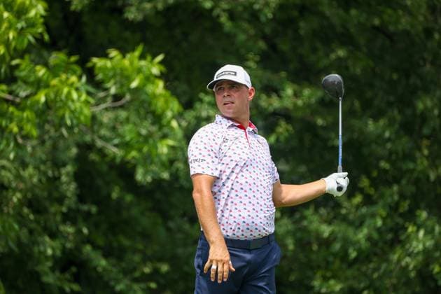 FORT WORTH, TX - MAY 25: Gary Woodland (USA) hits from the 12th tee during the Charles Schwab Challenge on May 25, 2024 at Colonial Country Club in Fort Worth, TX. (Photo by George Walker Icon Sportswire) GOLF: MAY 25 PGA, Golf Herren Charles Schwab Challenge EDITORIAL USE ONLY Icon24052561