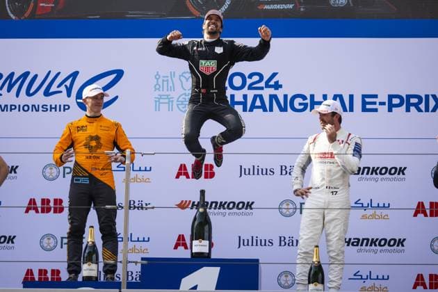 Bilder des Jahres 2024, Sport 05 Mai Sport Themen der Woche KW21 Sport Bilder des Tages Podium, DA COSTA Antonio Felix (prt), TAG HEUER Porsche Formula E Team, Porsche 99X Electric, portrait during the 2024 Shanghai ePrix, 8th meeting of the 2023-24 ABB FIA Formula E World Championship, WM, Weltmeisterschaft on the Shanghai International Circuit from May 24 to 26, 2024 in Shanghai, China - 2024 FORMULA E SHANGHAI ePRIX DPPI Panoramic 240526_FE_Shanghai__DE37082