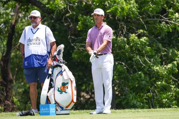FORT WORTH, TX - MAY 26: Billy Horschel (USA) hits from the 12th tee during the Charles Schwab Challenge on May 26, 2024 at Colonial Country Club in Fort Worth, TX. (Photo by George Walker Icon Sportswire) GOLF: MAY 26 PGA, Golf Herren Charles Schwab Challenge EDITORIAL USE ONLY Icon240526007