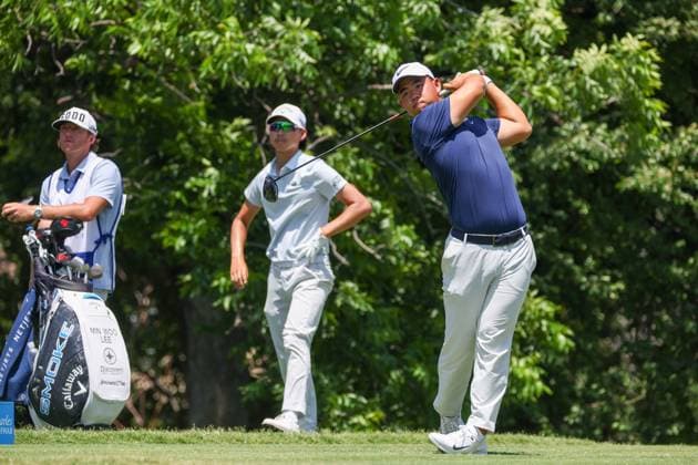 FORT WORTH, TX - MAY 26: Tom Kim (KOR) hits from the 12th tee during the Charles Schwab Challenge on May 26, 2024 at Colonial Country Club in Fort Worth, TX. (Photo by George Walker Icon Sportswire) GOLF: MAY 26 PGA, Golf Herren Charles Schwab Challenge EDITORIAL USE ONLY Icon240526047
