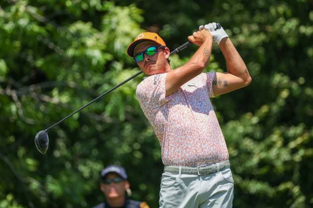 FORT WORTH, TX - MAY 26: Rickie Fowler (USA) hits from the 12th tee during the Charles Schwab Challenge on May 26, 2024 at Colonial Country Club in Fort Worth, TX. (Photo by George Walker Icon Sportswire) GOLF: MAY 26 PGA, Golf Herren Charles Schwab Challenge EDITORIAL USE ONLY Icon240526060
