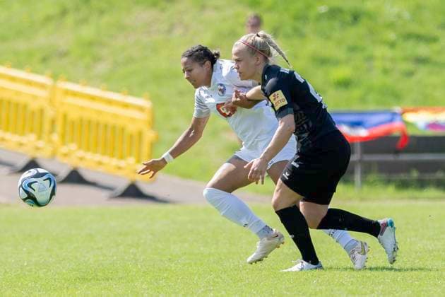 Soccer 2 Womens Bundesliga, Season 2023 2024, Matchday 24, SG 99 Andernach 1 FFC Turbine Potsdam on 12 05 2024 at the Andernach Stadium in Andernach duel between Adrienne Jordan 1 FFC Turbine Potsdam, 15 and Alina Wagner SG 99 Andernach, 28 Important note In accordance with the regulations of the DFL German Football League and the DFB German Football Association, it is prohibited to use or have used photographs taken in the stadium and or of the match in the form of sequential images and or video-like photo series Foto Kirchner Media TH Copyright: xKirchner-Media THx