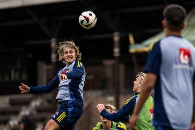 240606 Sebastian Nanasi of the Swedish men s national football team during a training session on June 6, 2024 in Stockholm Photo Johanna Säll BILDBYRAN code JL JL0387 bbeng fotboll football soccer fotball träning practice training sverige sweden sverige a  Copyright: JOHANNAxSÄLL BB240606BB196