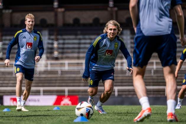 240606 Sebastian Nanasi of the Swedish men s national football team during a training session on June 6, 2024 in Stockholm Photo Johanna Säll BILDBYRAN code JL JL0387 bbeng fotboll football soccer fotball träning practice training sverige sweden sverige a  Copyright: JOHANNAxSÄLL BB240606BB302