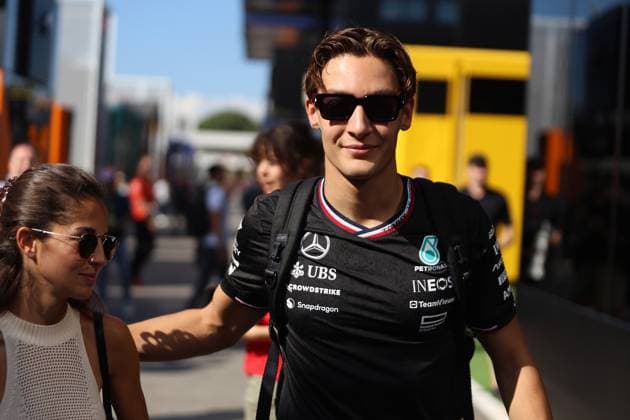 22 06 2024, xrarjax, Motorsport FIA Formula 1, Grand Prix of Spain emspor, v l George Russell Mercedes AMG Petronas starting number 63 with girlfriend Carmen Montero Mundt DFL DFB REGULATIONS PROHIBIT ANY USE OF PHOTOGRAPHS as IMAGE SEQUENCES and or QUASI VIDEO Barcelona