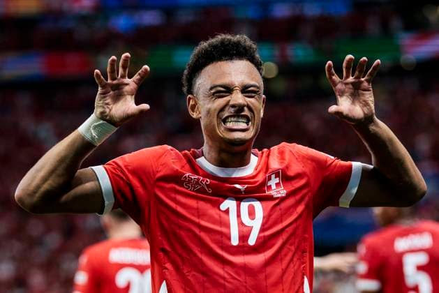 UEFA EURO 2024 Switzerland Germany 23 06 2024 Dan Ndoye Switzerland, 19 cheers after his goal UEFA EURO 2024 Switzerland Germany Frankfurt Arena, Frankfurt 23 06 2024 Copyright: xBEAUTIFULxSPORTS Wunderlx