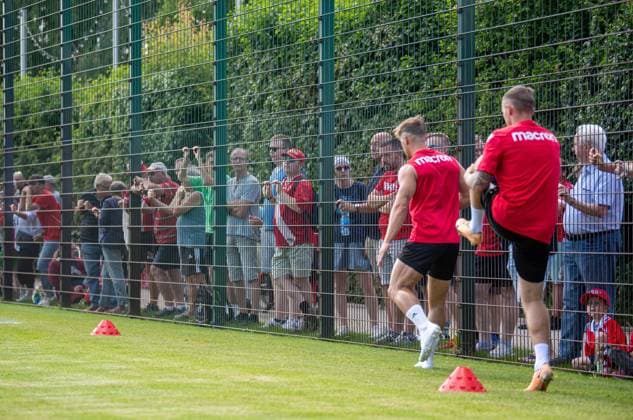 Football, Men, Season 2024 25, 3 Liga, FC Energie Cottbus, Training kick-off, Fans at the training ground, 24 06 2024, Copyright: xSebastianxRäppold MatthiasxKochx