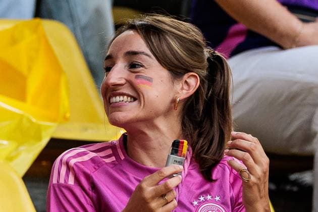 UEFA EURO 2024 Germany Denmark 29 06 2024 Lena Wurzenberger, girlfriend of Julian Nagelsmann Germany, head coach laughing with Germany make-up UEFA EURO 2024 Germany Denmark BVB Stadion Dortmund, Dortmund on 29 06 2024 Copyright: xBEAUTIFULxSPORTS Wunderlx