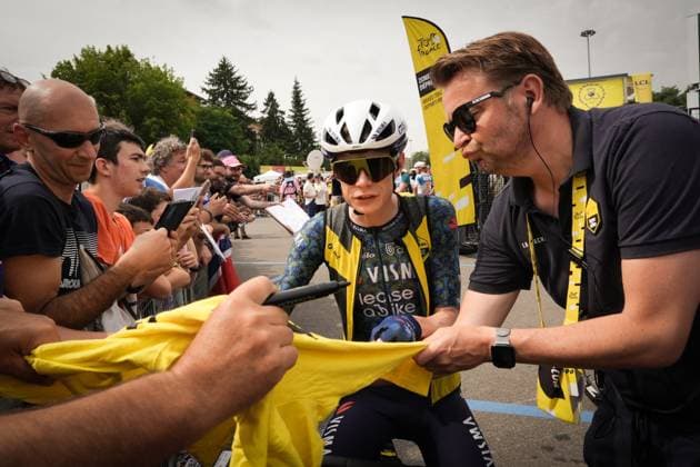 Jonas Vingegaard (Team Visma lease a bike) at the start of the Tour de France Stage 3 from Piacenza to Turin at Viale Malta - Cycling - Piacenza, Italy - Monday July 1, 2024  Copyright: xMassimoxPaolone LaPressex