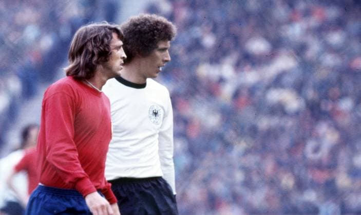 22 05 76 Germany Spain Germany, Munich, 22 05 1976, Soccer, European Championship Qualification, Quarterfinals, Germany Spain 2 0 v l Juan Cruz Sol Spain , Klaus Toppmöller Germany