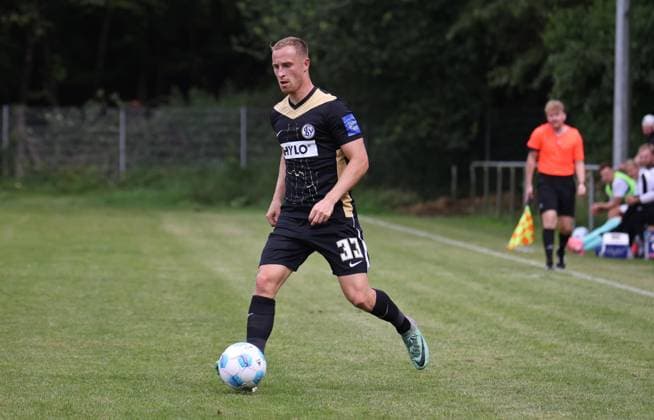 05 07 2024, Football, Men, Test match, Season 2024 2025, SV 07 Elversberg FC Swift Hesperingen, Maurice Neubauer SV 07 Elversberg on the ball Friedrichsthal Sportanlage am Franzschacht Saarland Germany DE Copyright: xFabianxKleerx