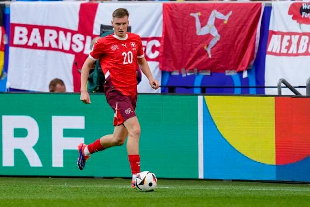 Michel Aebischer (Switzerland) controls the ball, UEFA EURO, EM, Europameisterschaft,Fussball 2024 - Quarter-final, England vs Switzerland, Arena Dusseldorf, July 6, 2024, Dusseldorf, Germany.