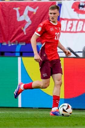 Michel Aebischer (Switzerland) controls the ball, UEFA EURO, EM, Europameisterschaft,Fussball 2024 - Quarter-final, England vs Switzerland, Arena Dusseldorf, July 6, 2024, Dusseldorf, Germany.