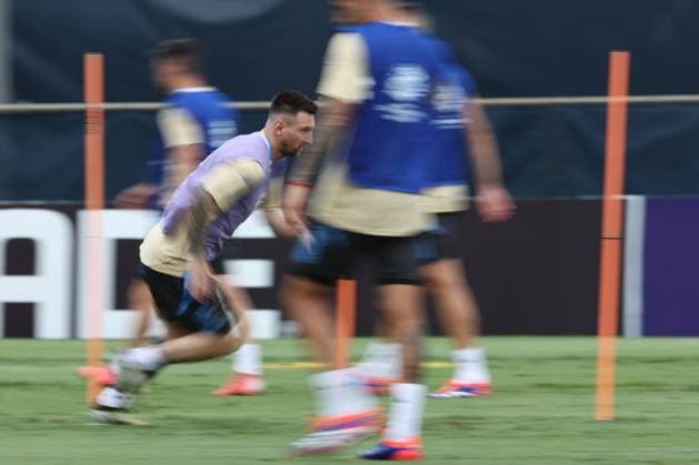 Argentina s forward Lionel Messi takes part in a training session ahead the match against Colombia for the Copa America USA 2024 final match, at Florida International University FIU , Miami, on July 13, 2024 MIAMI UNITED STATES Copyright: xALEJANDROxPAGNIx