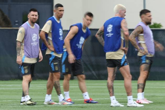 Argentina s forward Lionel Messi takes part in a training session ahead the match against Colombia for the Copa America USA 2024 final match, at Florida International University FIU , Miami, on July 13, 2024 MIAMI UNITED STATES Copyright: xALEJANDROxPAGNIx