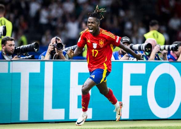 Berlin, Olympiastadion, 14 07 2024 Nico Williams of spain celebrates scoring the 1 0 goal during the final match at the Uefa Euro 2024 Spain vs England
